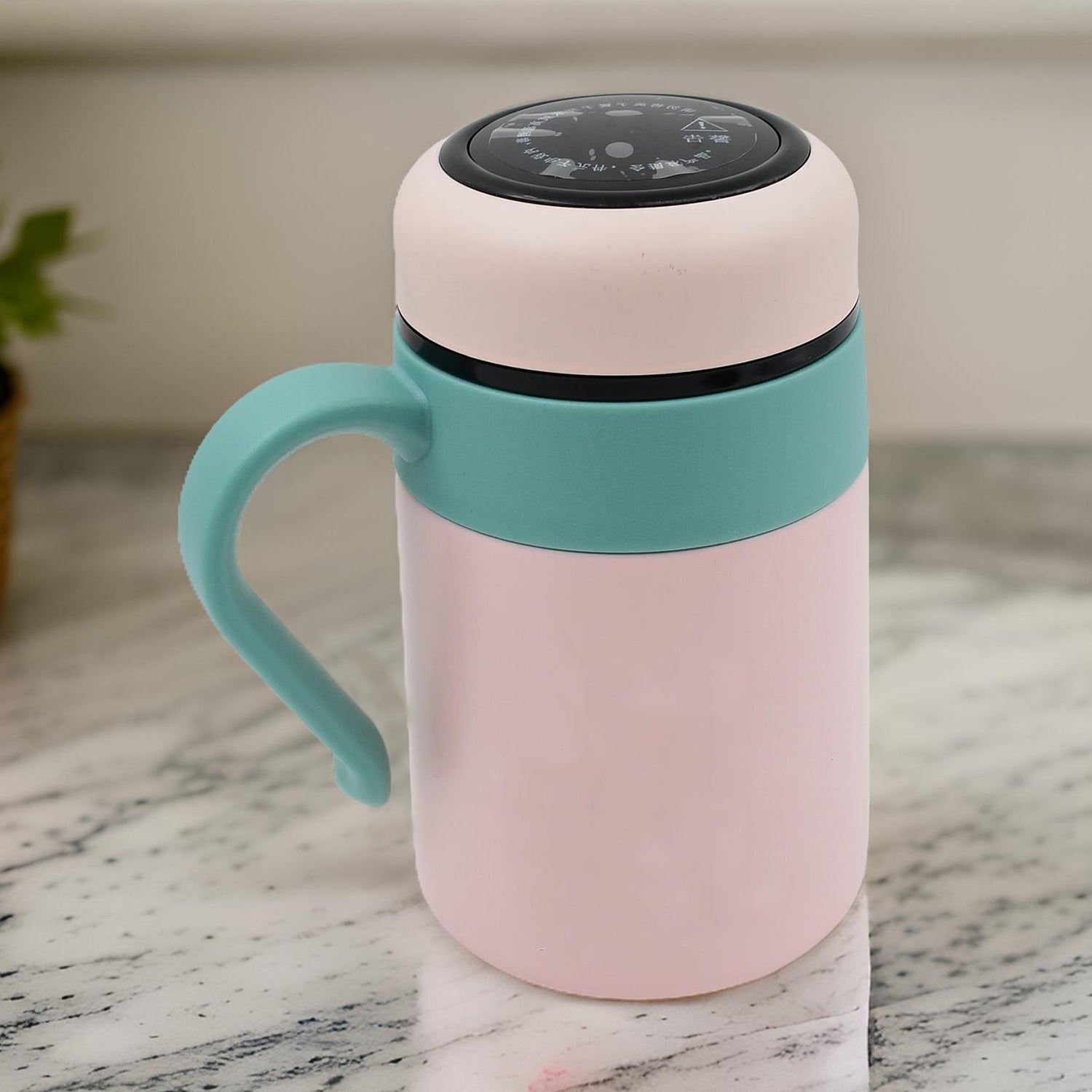 Smart Vacuum Insulated Water Bottle With Led Temperature Display Gift Color Box (600 Ml Approx)