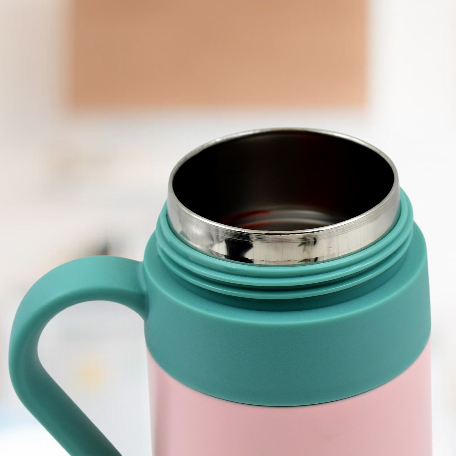 Smart Vacuum Insulated Water Bottle With Led Temperature Display Gift Color Box (600 Ml Approx)