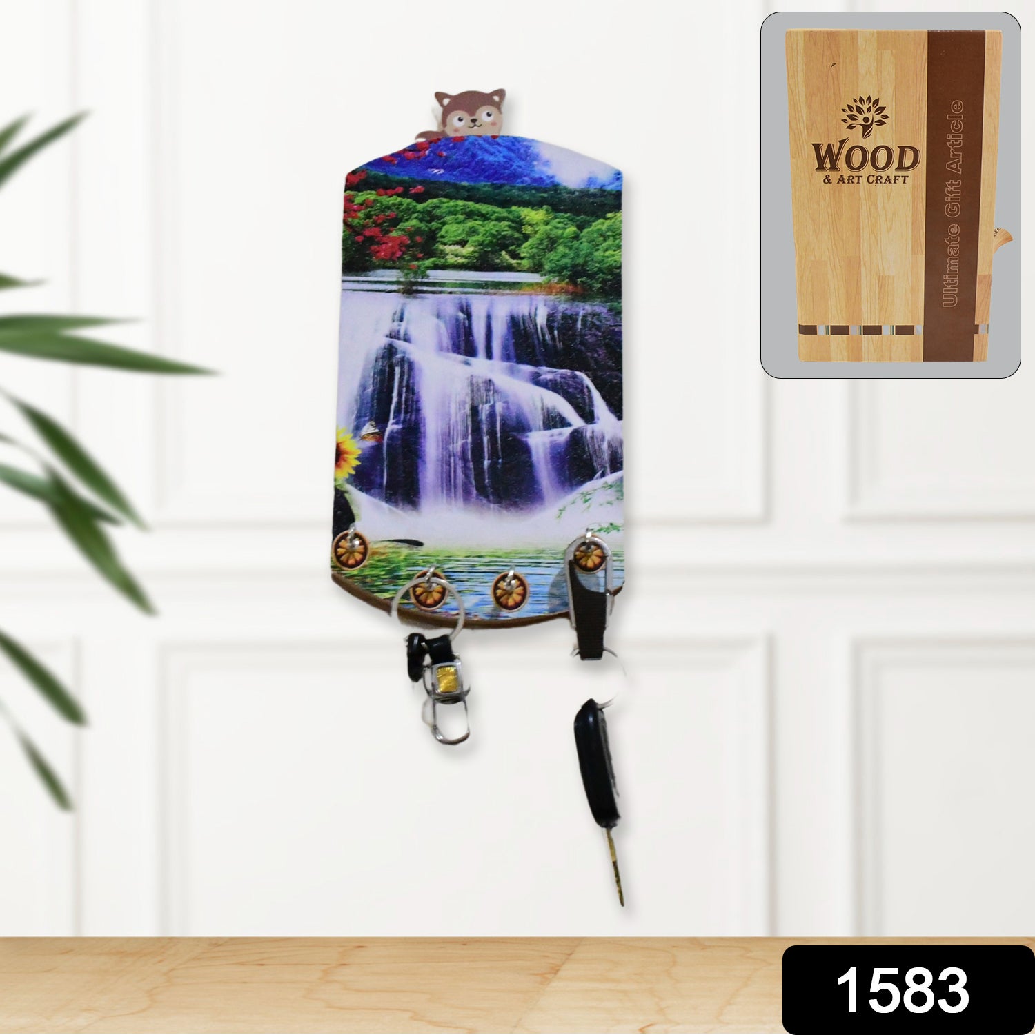 Decorative Wooden Vertical Scenery With Hooks For Wall Hanging