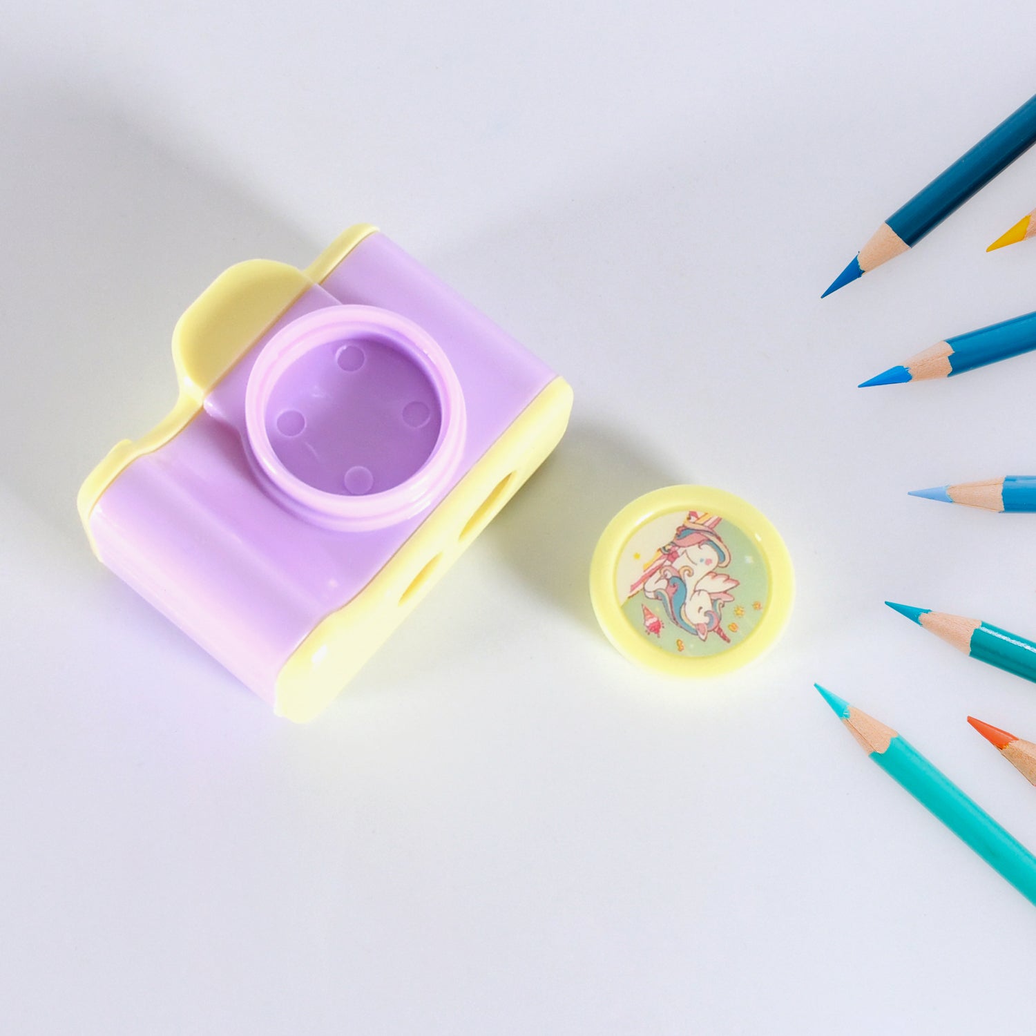 Camera Shape Pencil Sharpener  Simple Student Office Sharpener  Fashionable And Convenient Lightweight Manual Sharpener For Kids Boys Girls Birthday Return Gifts (1 Pc)